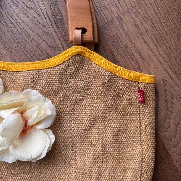 Vintage Miss Sixty Wicker Bag with Flowers & Yellow Trim - Picture 4 of 13